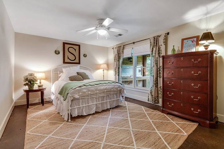 Cabin for 9 people, with terrace and hot tub in Lake Lanier