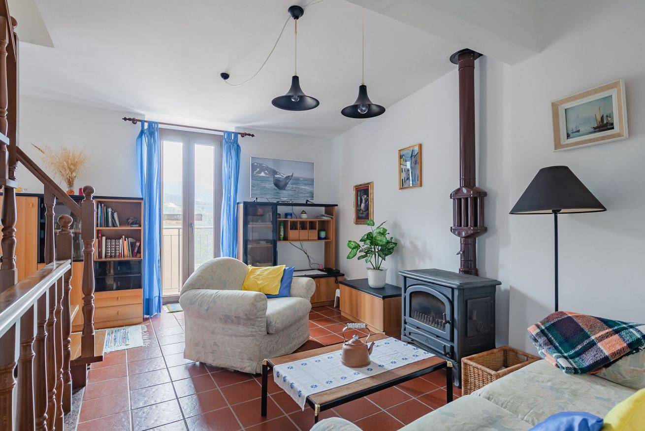 Entire apartment, Volastra Cozy Apt - with Terrace & Seaview in Manarola, Riomaggiore Municipality
