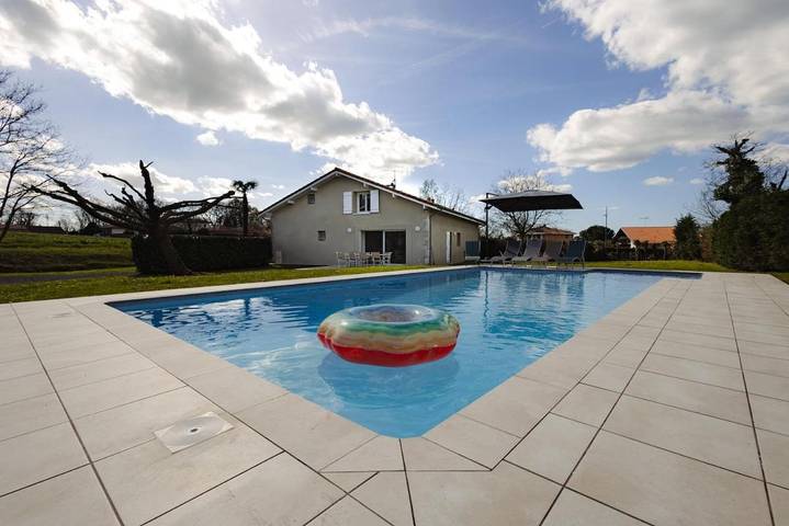 Villa pour 10 personnes, avec piscine et jardin