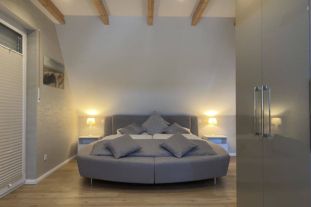 Villa Lakoste, Luxus Ferienhaus mit Sauna, Kamin, Wellnessbad und großem Garten in Haselünne, Hasetal