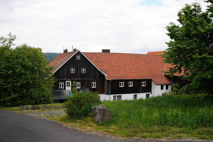 Ferienwohnung für 4 Personen, mit Balkon und Terrasse sowie Garten und Sauna