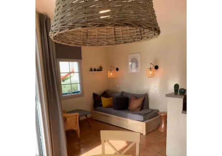 Apartamento de vacaciones para 4 personas, con jardín además de piscina y vistas - 1