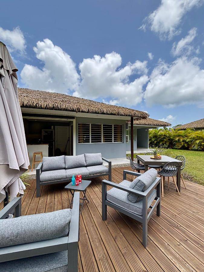 Location de vacances pour 4 personnes, avec jardin ainsi que vue et piscine dans Plage de Folle Anse - 2