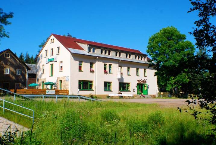 Ferienhaus für 5 Personen, mit Terrasse und Garten sowie Ausblick
