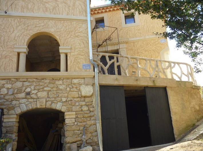 Gîte pour 11 personnes, avec piscine ainsi que jardin et terrasse
