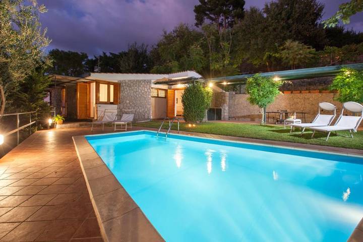 Casa vacanza per 12 persone, con Terrazza e Giardino nonché Piscina e Panorama a Marciano