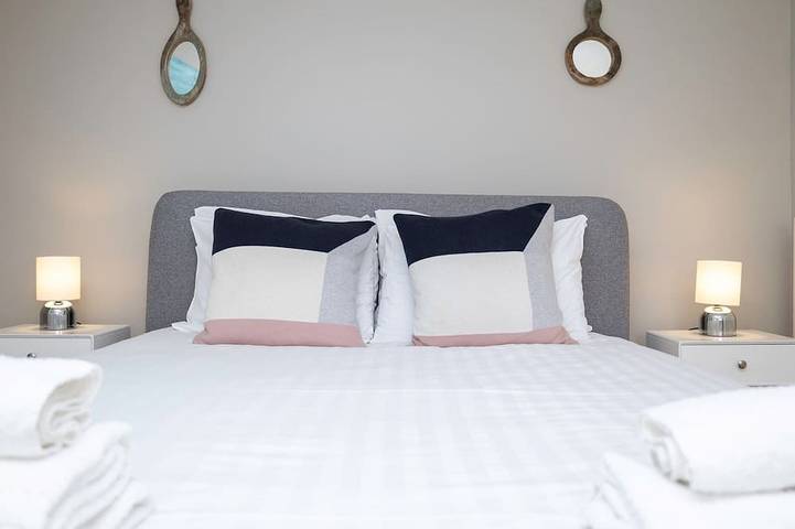 Glamping for 3 people, with garden in Brighton