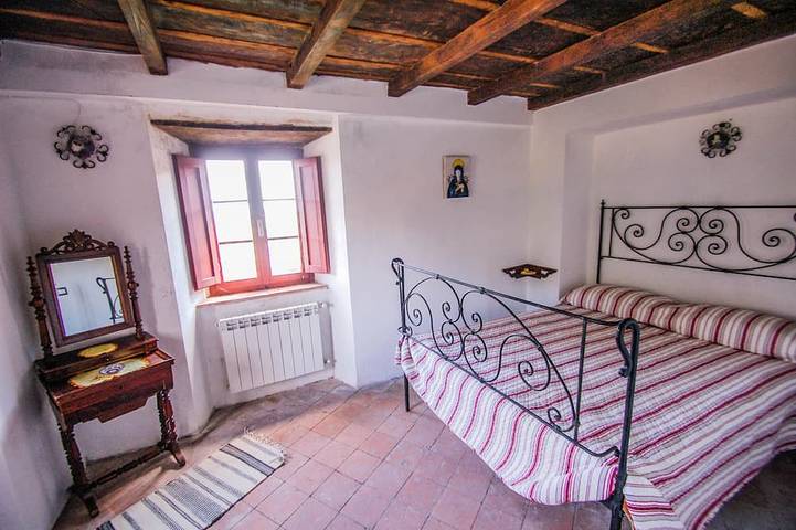 Location de vacances pour 14 personnes, avec jardin et balcon, animaux acceptés à Camporgiano - 4