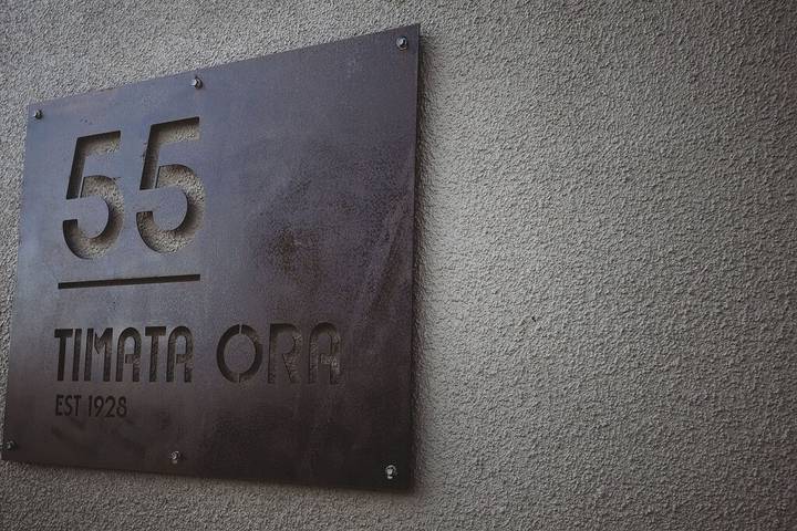 Villa for 14 people, with balcony in New Zealand