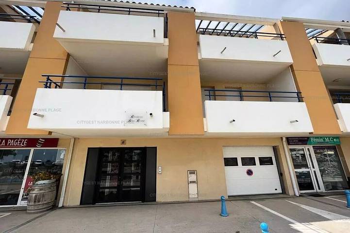 Gîte pour 4 personnes, avec Terrasse dans Office De Tourisme Saint Pierre La Mer - 2