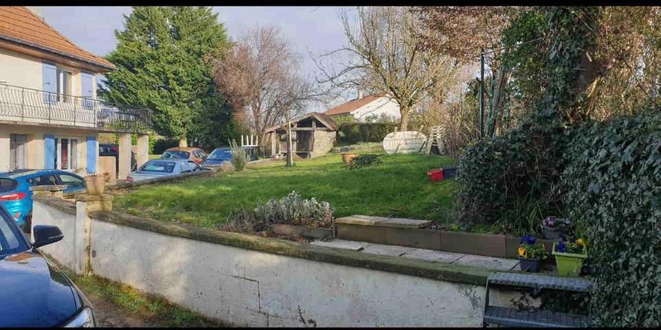 Gîte pour 3 personnes, avec jardin ainsi que vue et terrasse à Le Pont-de-Beauvoisin - 2