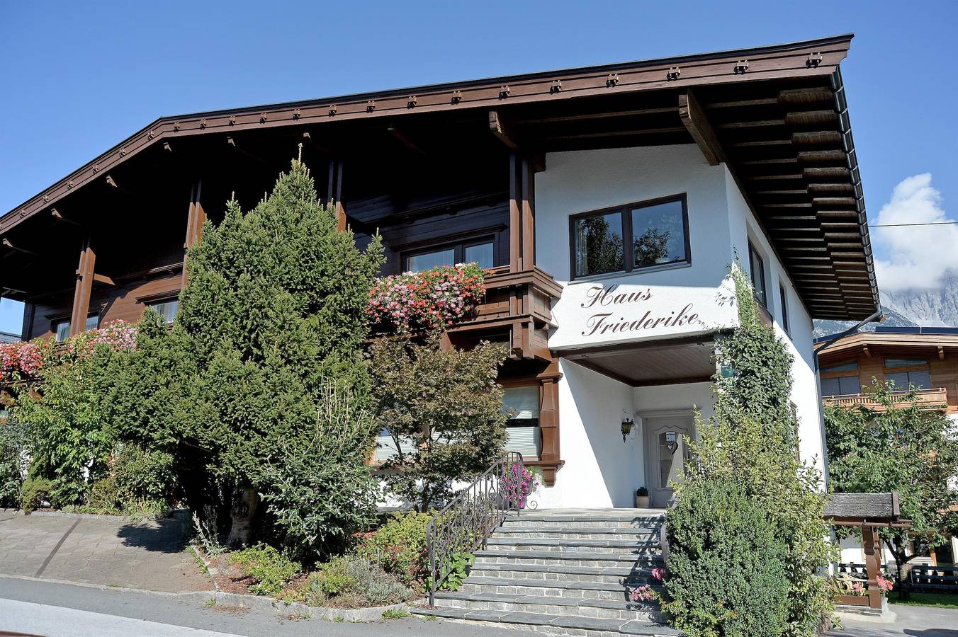 Ganze Ferienwohnung, Studio, Dusche, Wc, 1 Wohnschlafraum in Ellmau, Kitzbüheler Alpen