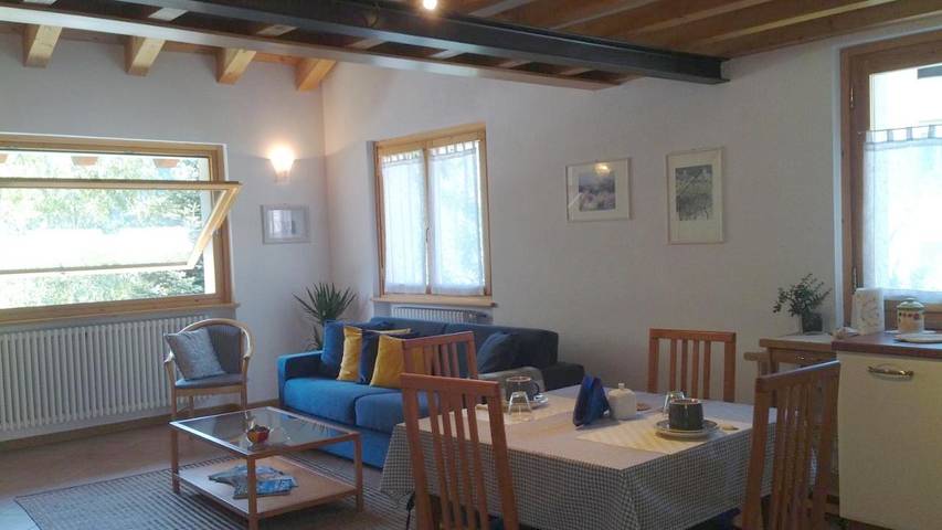 B&b per 8 persone, con Balcone e Terrazza nonché Giardino e Panorama a Chiavenna