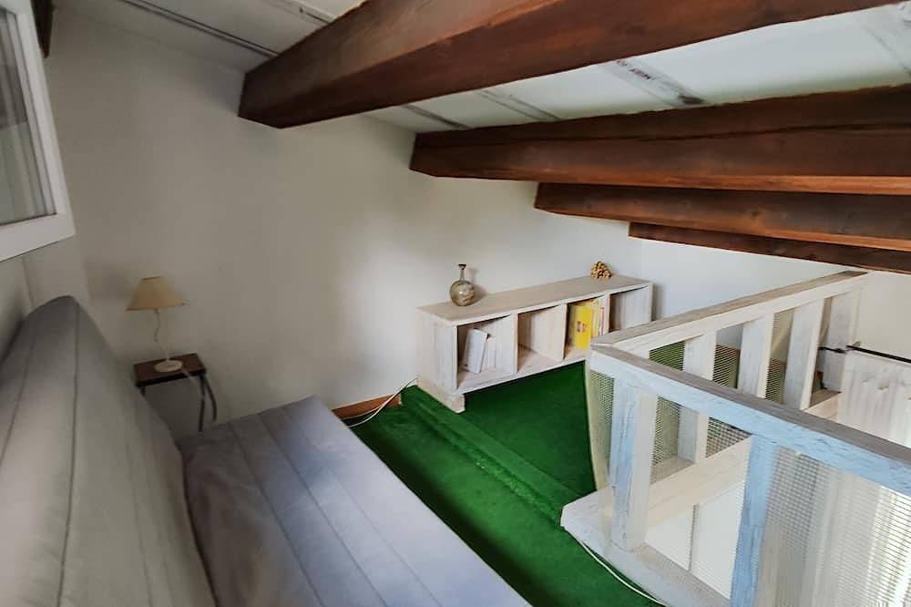 Cómoda casa situada en el corazón de un jardín ajardinado anidado en las colinas in Auriol, Marsella region