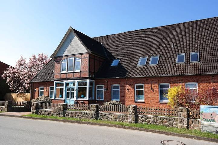 Ferienwohnung für 12 Personen, mit Garten