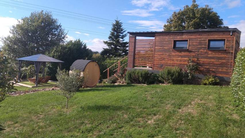 Villa pour 2 personnes, avec jardin ainsi que sauna et vue dans l' Isère