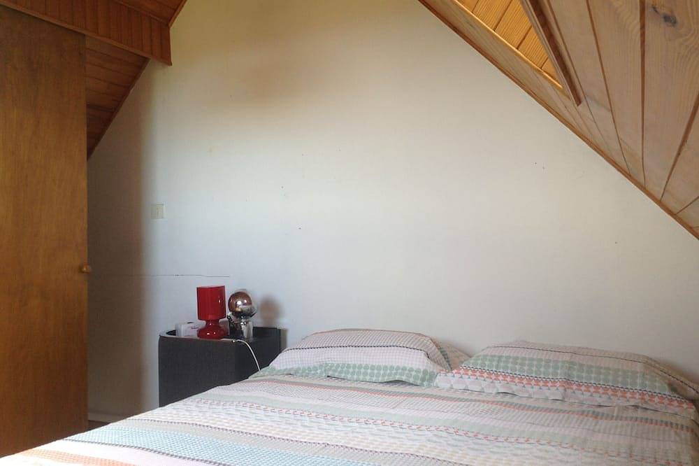 Fisherman's house for rent, sea view, Brittany in Plougrescant, Pink Granite Coast