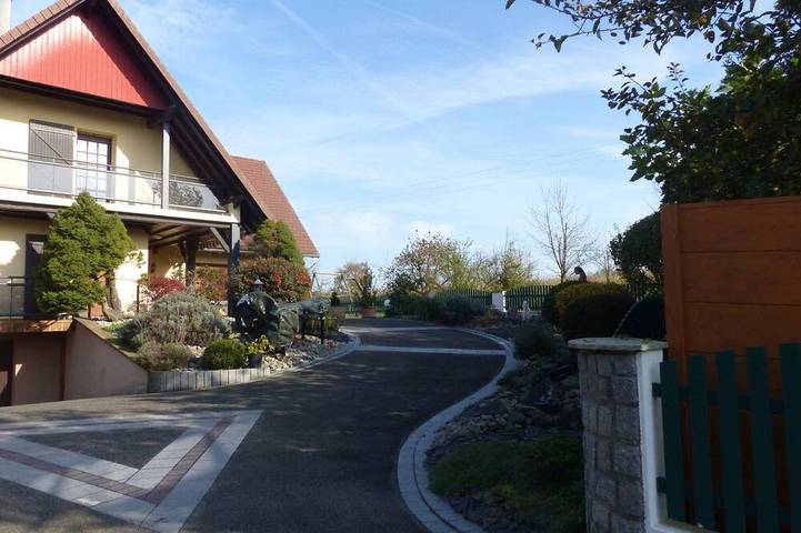 Gîte pour 10 personnes, avec jardin en Alsace - 4