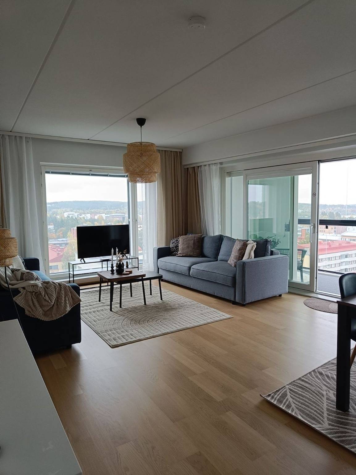 Ganze Wohnung, New 11th Floor 2Br Apt in Centre | Hot Tub & Sauna in Kantakaupunki, Jyväskylä