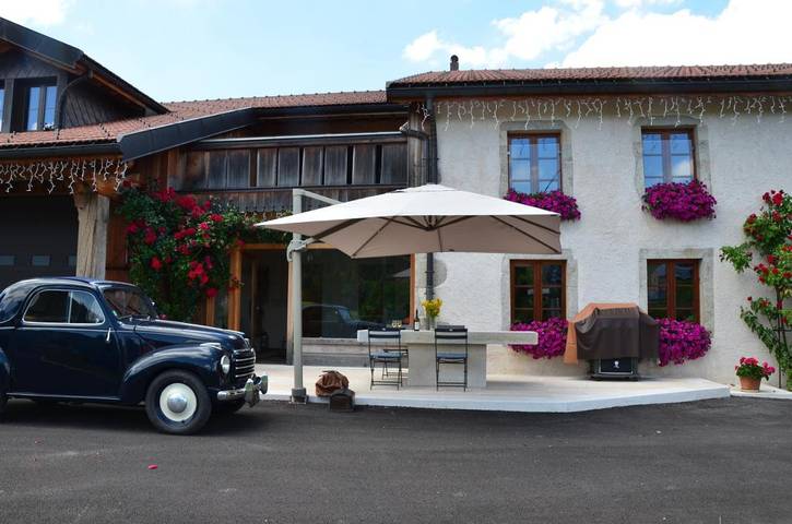 Gîte pour 8 personnes, avec terrasse à Les Moussières - 2