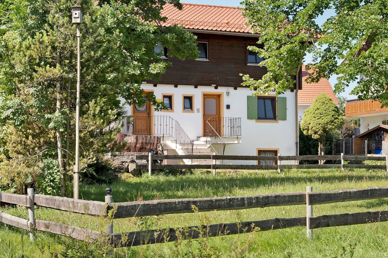 Ferienhaus 'Am See' mit Seeblick, privater Terrasse und Wlan in Bad Bayersoien, Bayerische Alpen
