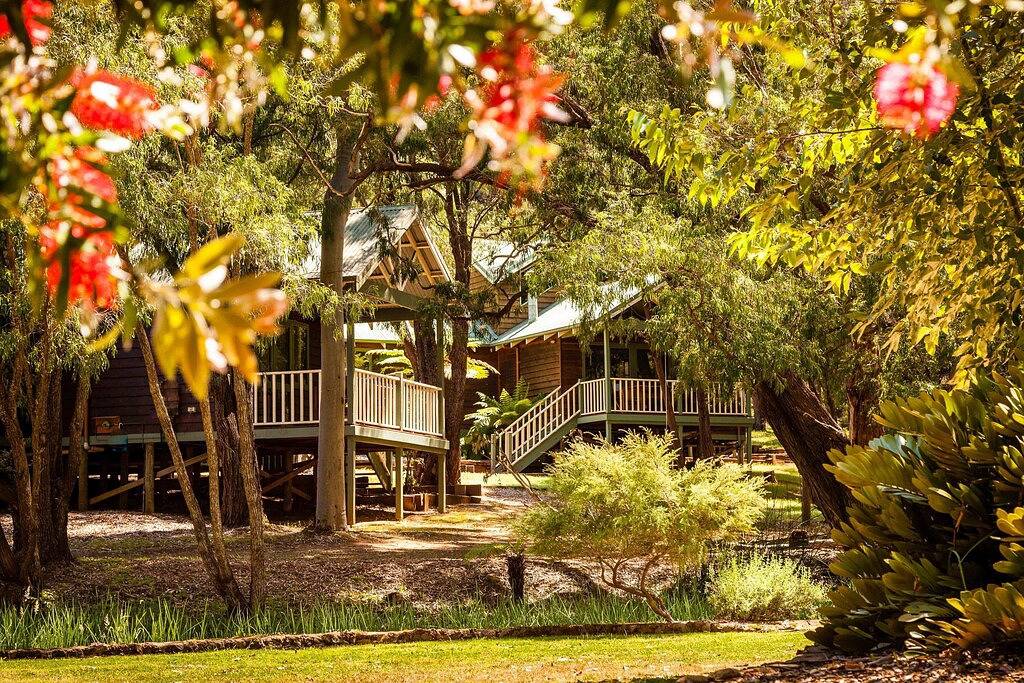 Gemütliches Studio-Chalet, ideal für Paare und eine Veranda mit Blick auf das Buschland in Margaret River, Western Australia