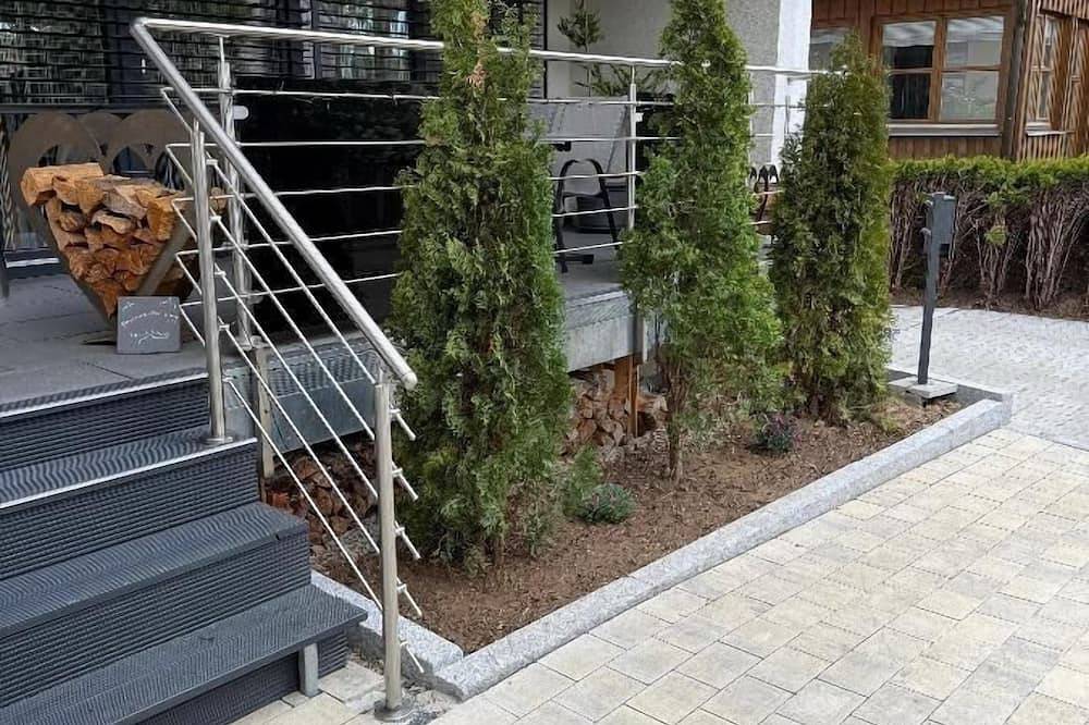 Ganze Wohnung, Moderne Ferienwohnung Hochberg (85 qm) mit Balkon in Pleystein, Naturpark Nördlicher Oberpfälzer Wald
