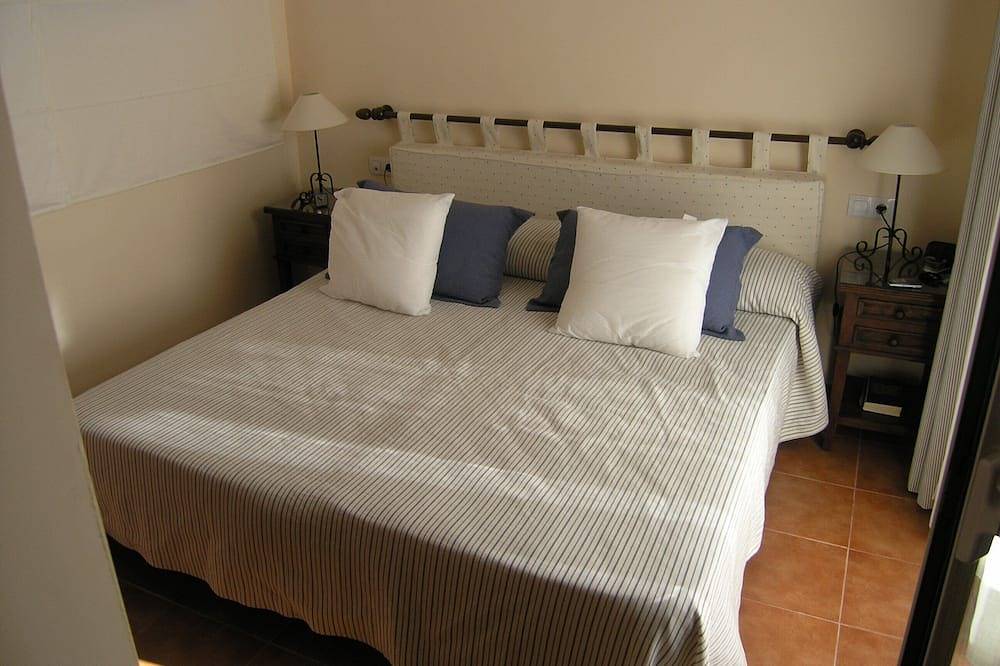 Apartamento entero, Confortable ático ubicado en el centro del campo de golf de Islantilla in Islantilla, Lepe