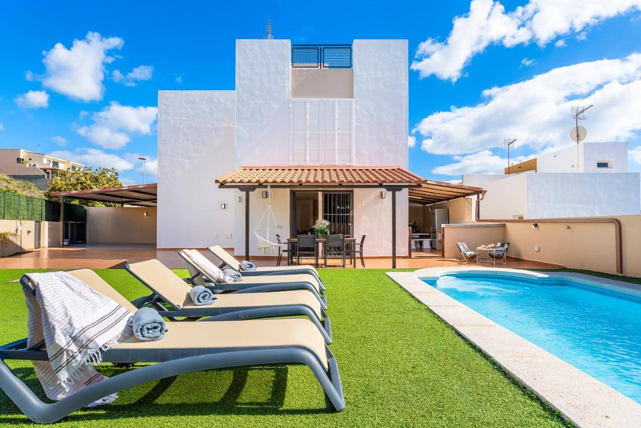 Three-Bedroom Villa in Candelaria, Tenerife Sur