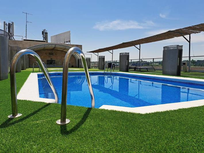 Apartamento para 4 personas, con Terraza y Jardín además de Piscina y Sauna en Alcobendas