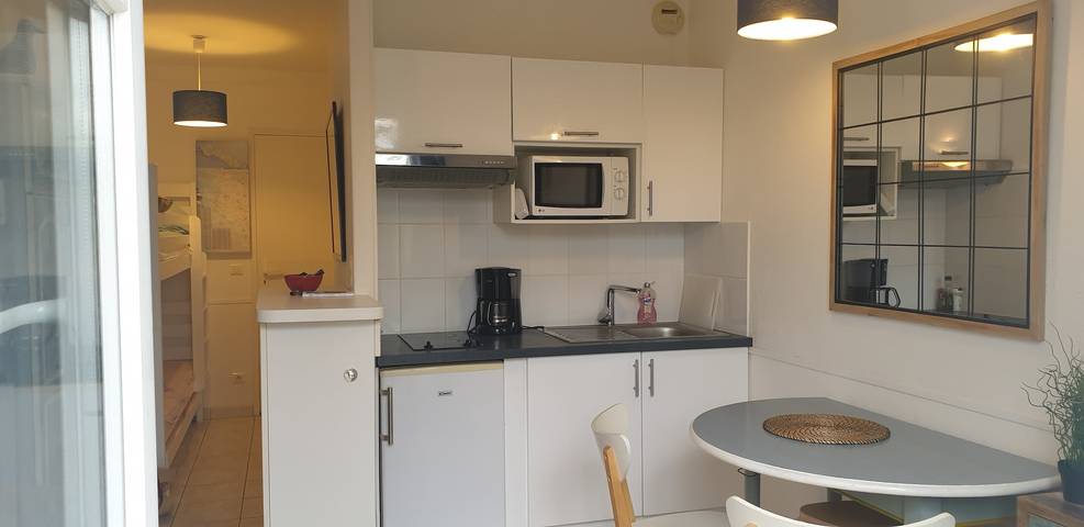 Gîte pour 2 personnes, avec terrasse et piscine à La Couarde-sur-Mer - 3