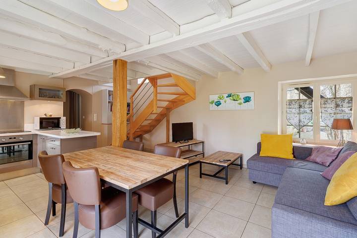 Casa vacanze con piscina condivisa, Wi-Fi e aria condizionata in Saint-Geniès, Périgord Noir
