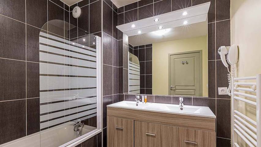 Studio pour 2 personnes, avec piscine ainsi que sauna et balcon dans l' Isère - 3