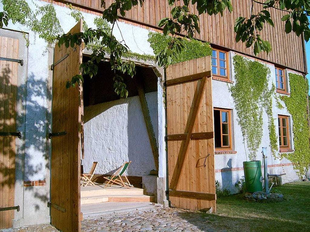 Steinbeck in der Gutsscheune Thorstorf in Thorstorf, Warnow