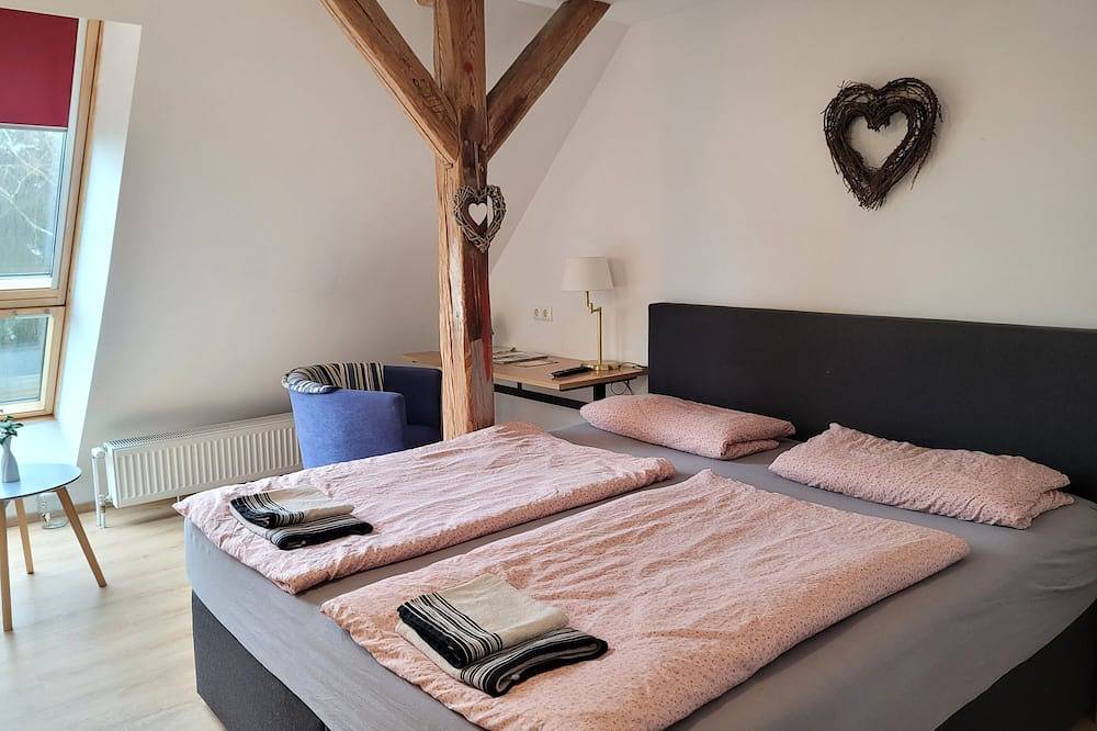 Ganze Wohnung, Ferienzimmer 2 - Rumpelstilz Back- und Brauscheune in Steinhagen, Stralsund Umland