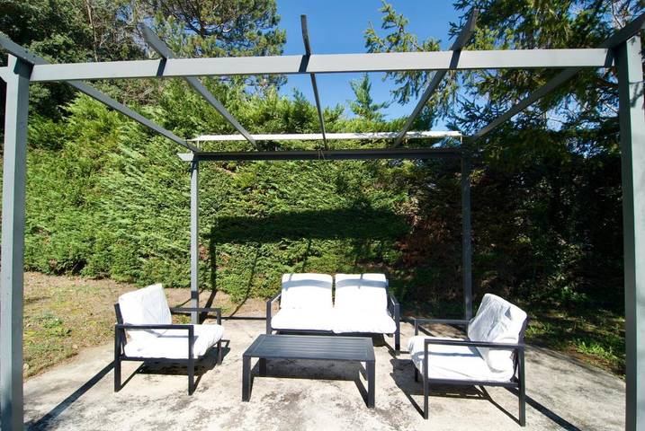 Location de vacances pour 6 personnes, avec vue ainsi que piscine et jardin, animaux acceptés à Réauville - 3