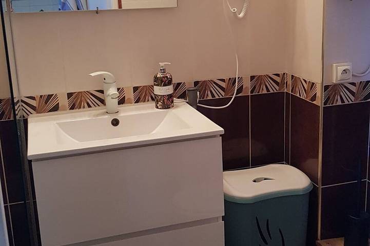 Appartement entier, Appartement Avec Terrasse 
WIFI Clim
 Accee A La Plage A 150 M in Cap d'Agde, Agde