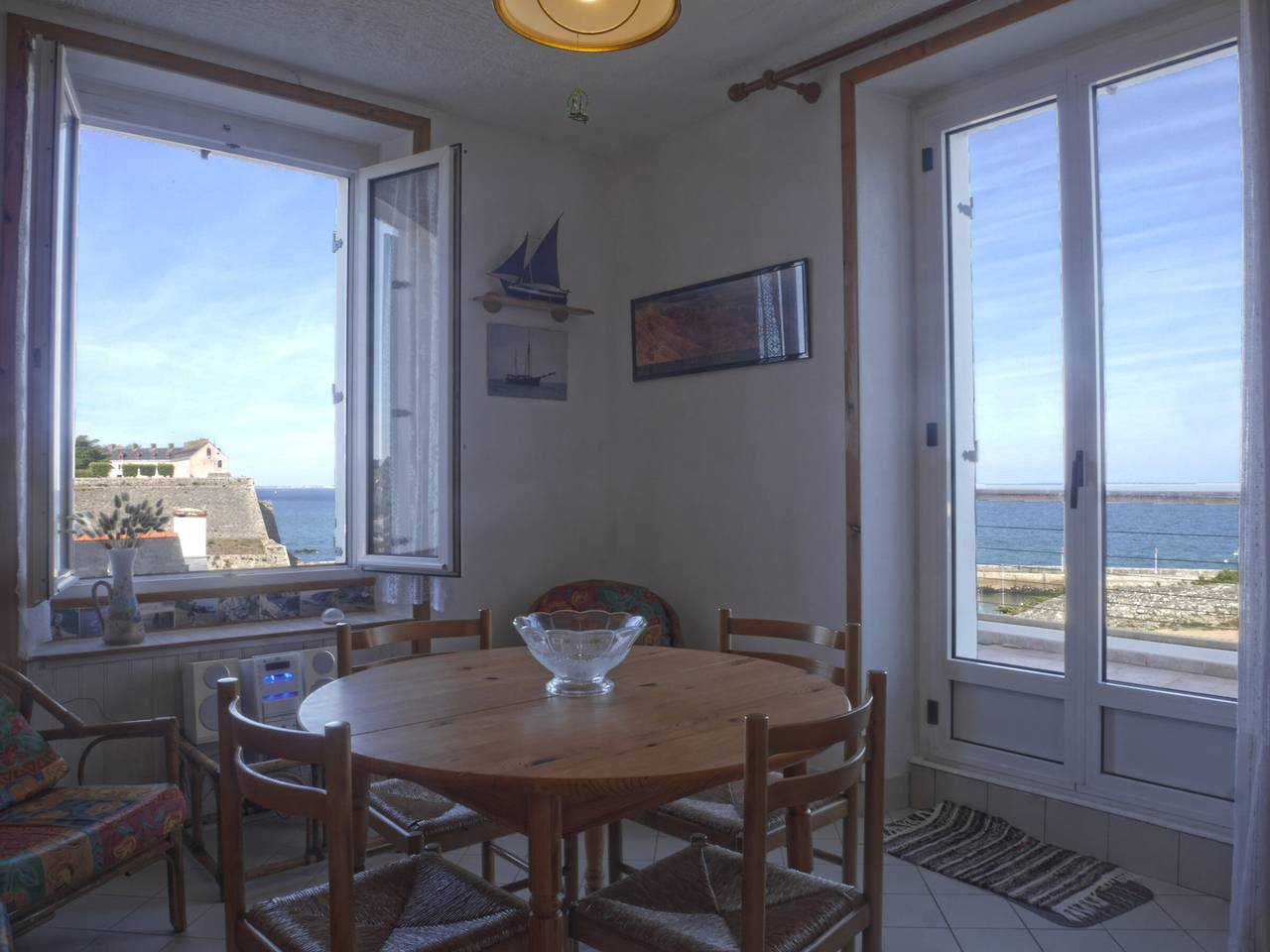 Ganze Wohnung, Zentrales Apartment mit Meerblickterrasse, Haustiere erlaubt in Le Palais, Côte des Mégalithes