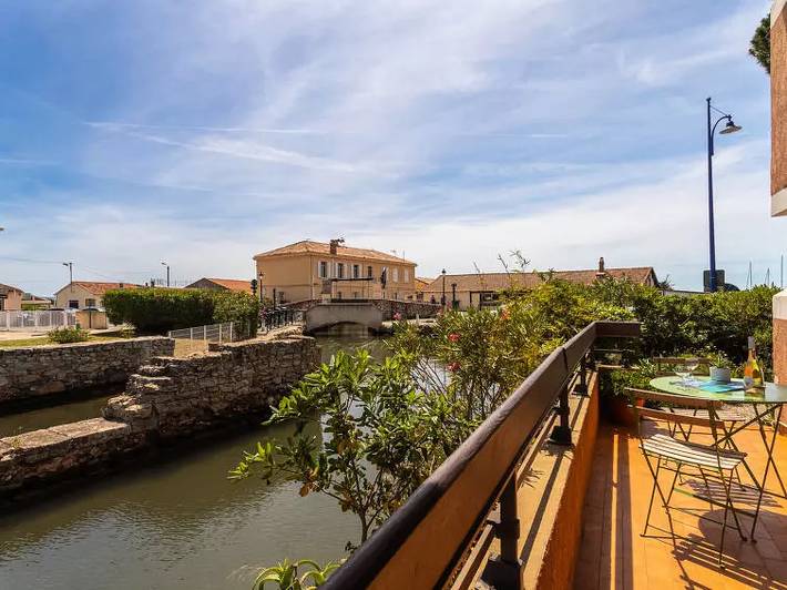 Gîte pour 6 personnes, avec terrasse dans Plage des Salins (Hyeres) - 2