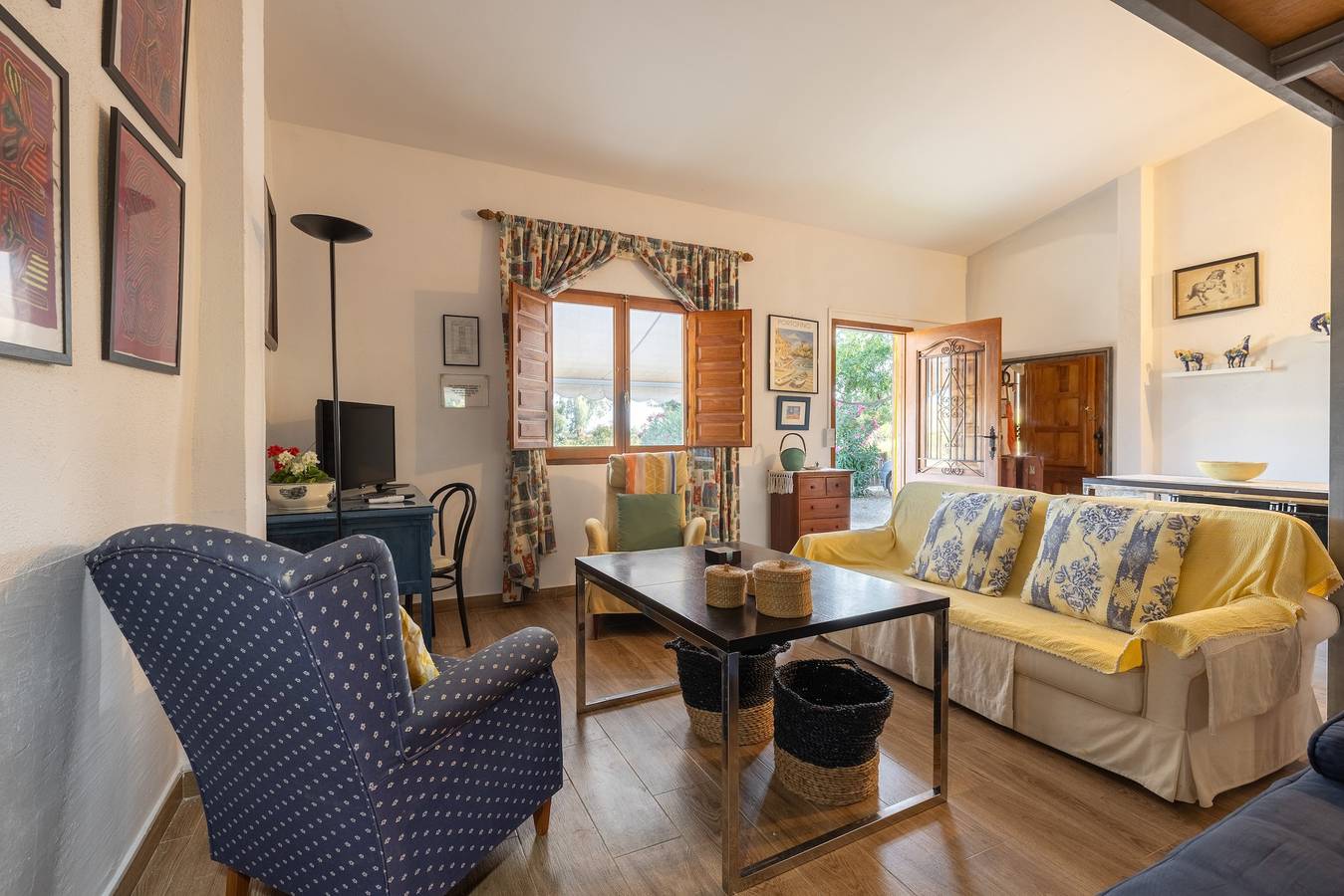 Ganzes Studio, Studio-Apartment 'Estudio La Cochera' mit Gemeinschaftspool, Wlan und Klimaanlage. in La Cava, Terres de l'Ebre
