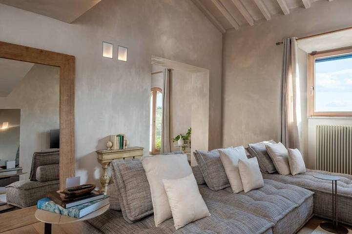 The Romantic Olive Reatreat with pool and garden near Florence in Lastra a Signa, Provincia di Prato