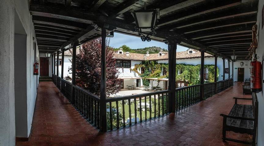 Apartamento para 4 personas, con jardín y jacuzzi además de piscina y terraza, Se admiten mascotas en Cuenca