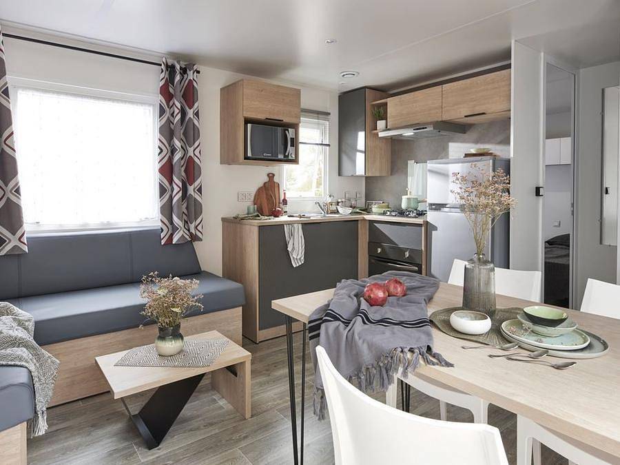 Camping Country Park Crecy La Chapelle - Next to Disneyland Paris - Mobilheim 1/6 personen - Crecy la Chapelle : - Lodge - 3 - Schlafzimmer - 1 Bad - 1 TV in Crécy-la-Chapelle, Seine-et-Marne