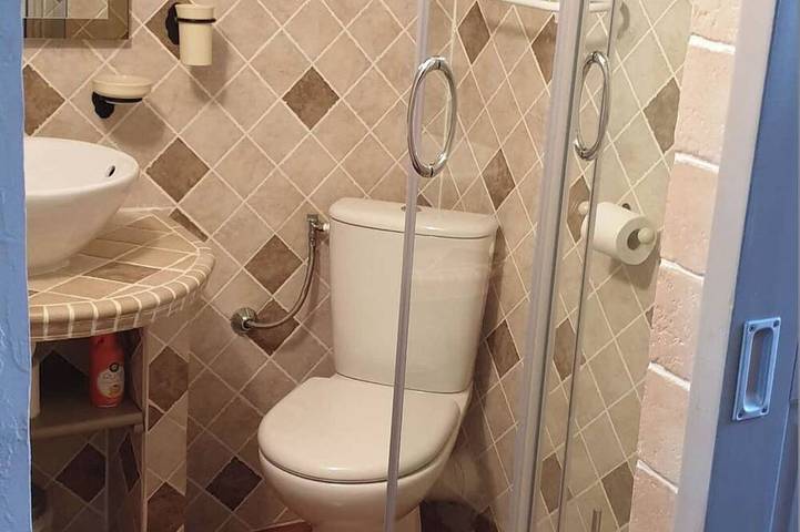 Gîte pour 2 personnes, avec piscine et terrasse à Cruis - 2