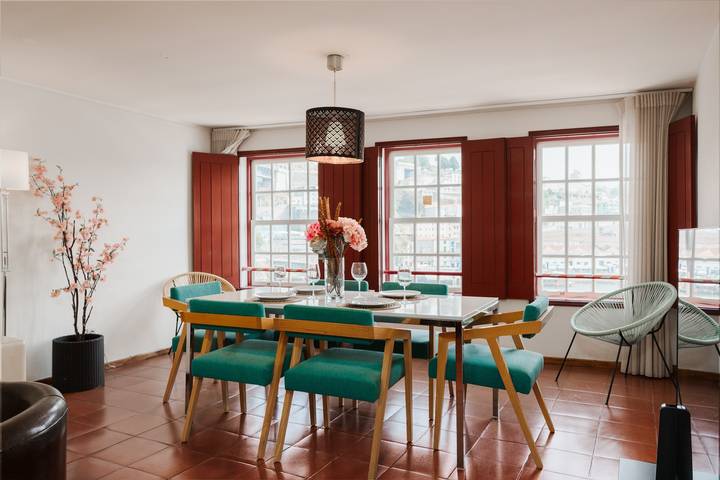 Entire apartment, Apartment 'C 2 Quartos Vista Rio' with Wi-Fi and Air Conditioning in Sé (Porto), Porto