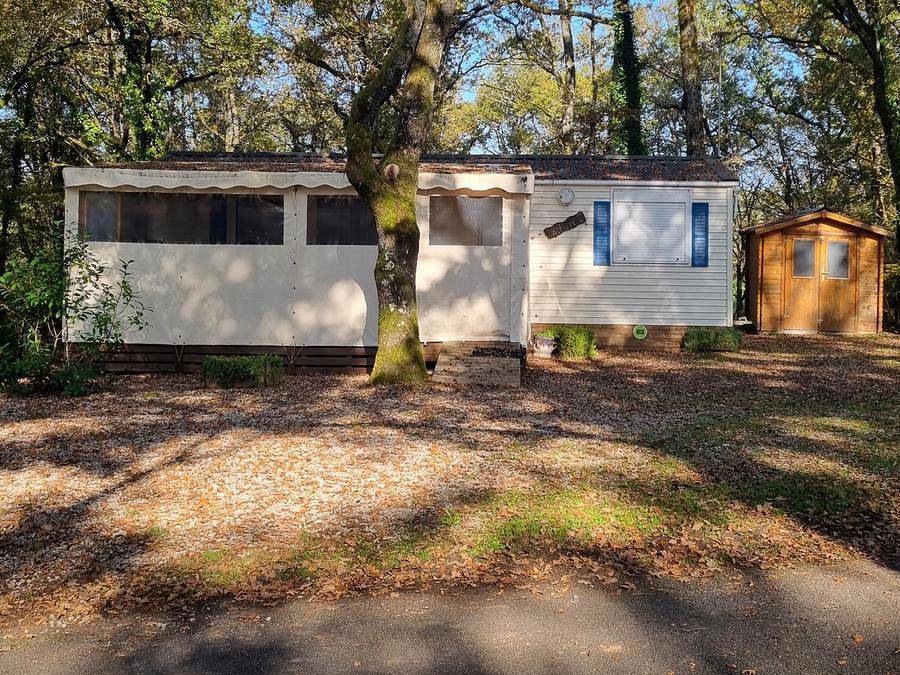 Camping La Garenne - Mobilheim 6 personen - 63 Résid de la Forêt Überdachte Terrasse, Geschirrspüler + Klimaanlage + Fernseher 1/6 Pers. in Peyrignac, Périgord Noir