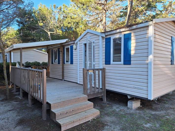 Camping para 6 personas, con terraza y vistas además de vistas al lago y piscina, Familias con niños en Le Barcarès