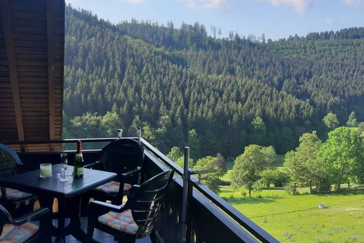 Ferienwohnung für 5 Personen, mit Balkon in Nordenau, Schmallenberg