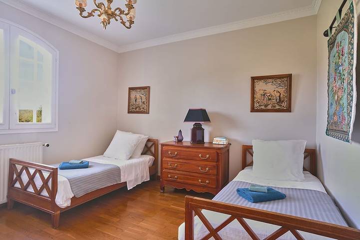 Location de vacances pour 10 personnes, avec jardin à Chagny - 4