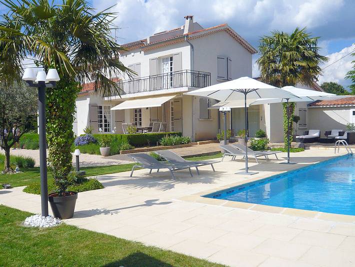 Chambre d’hôte pour 2 personnes, avec piscine et jardin